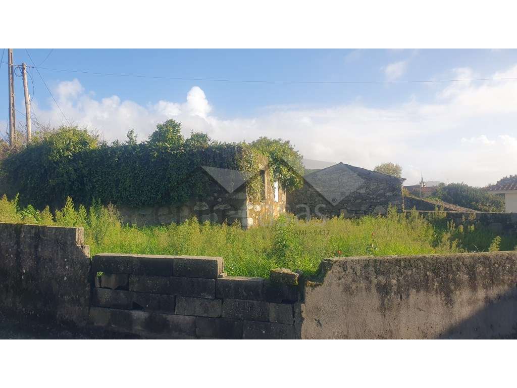 Moradia para reconstrução - Grande imagem: 2/10