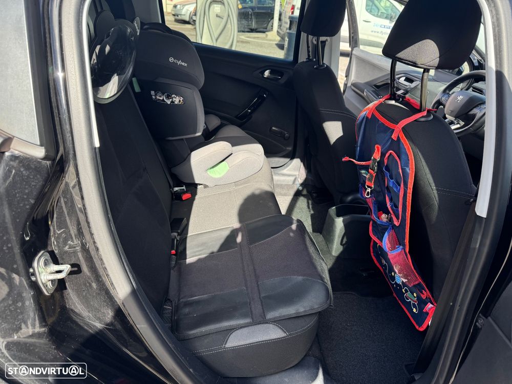 Peugeot 208 1.4 HDi Active - 2