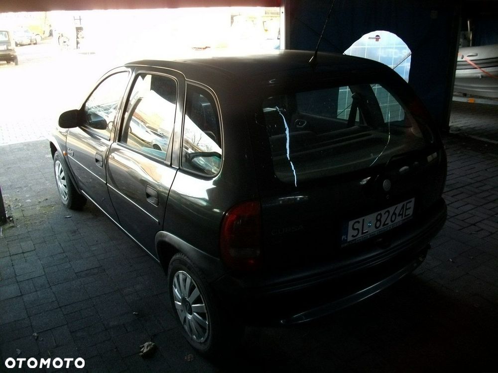 Opel Corsa - 4