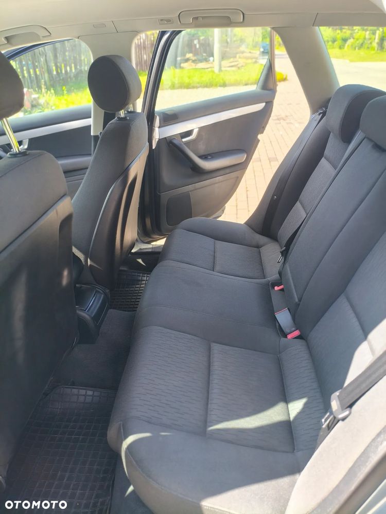 Audi A4 Avant 2.0 TDI - 22