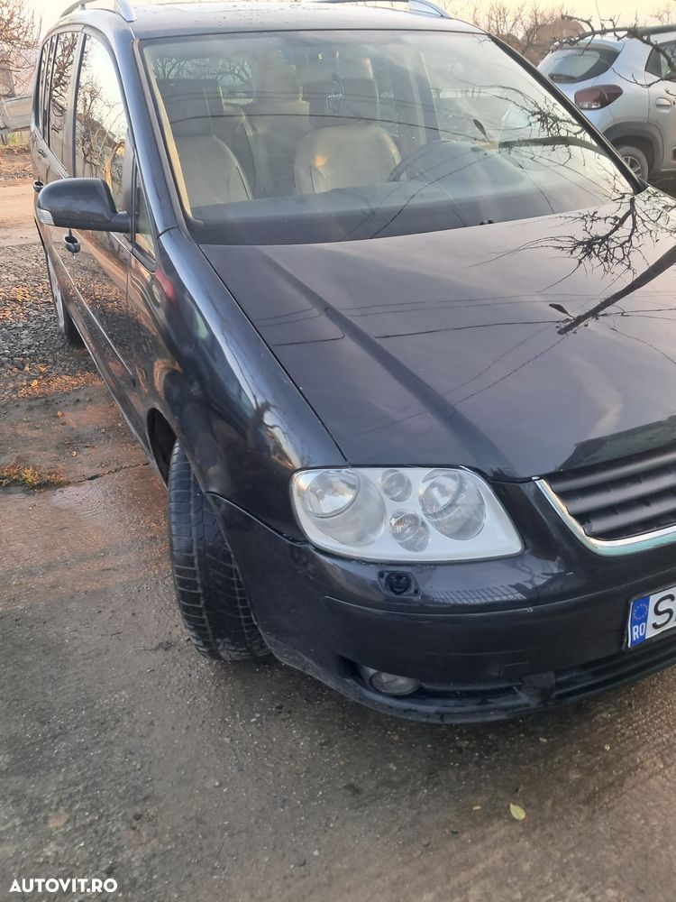 Volkswagen Touran - 3