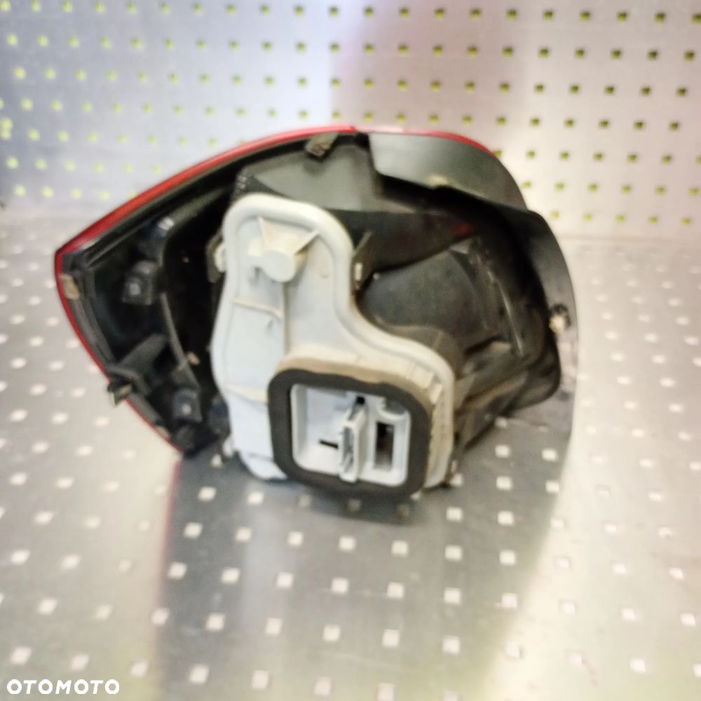 Lampa tylna prawa Polo 6R 6R0945096L - 4
