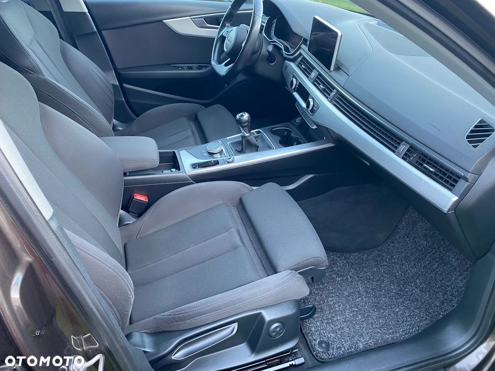 Audi A4 Avant 2.0 TDI DPF clean diesel Ambiente - 15