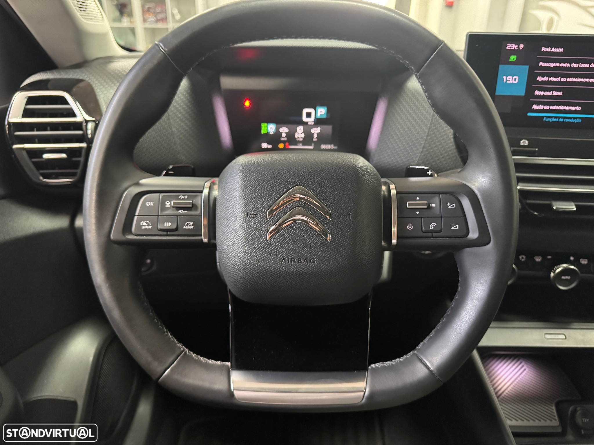 Citroën C4 PureTech 155 Stop&Start EAT8 SHINE - 24