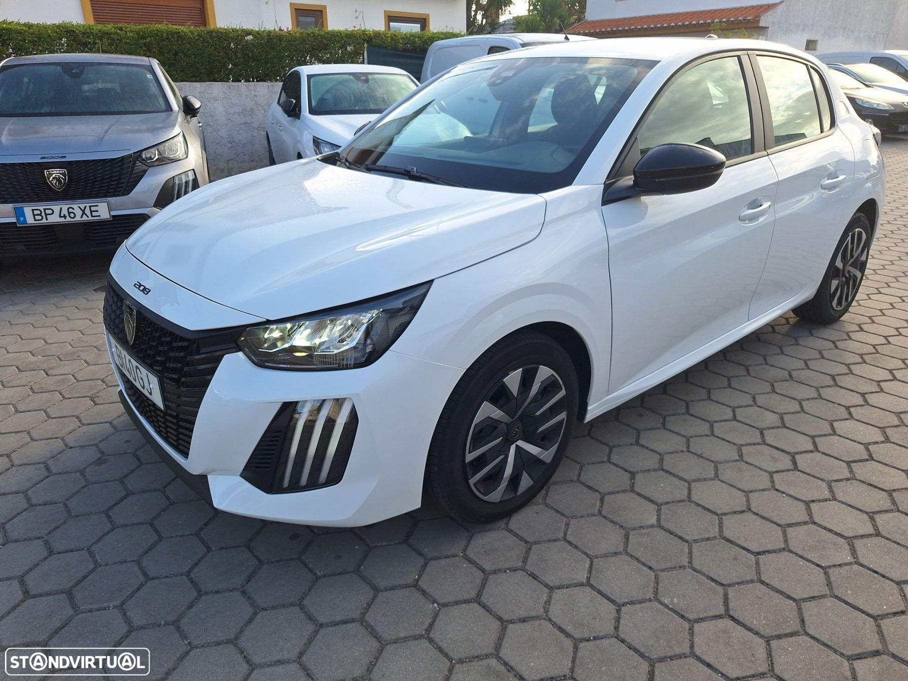 Peugeot 208 1.2 PureTech Active - 8