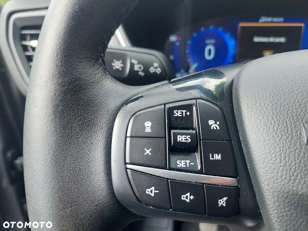 Ford Kuga - 21