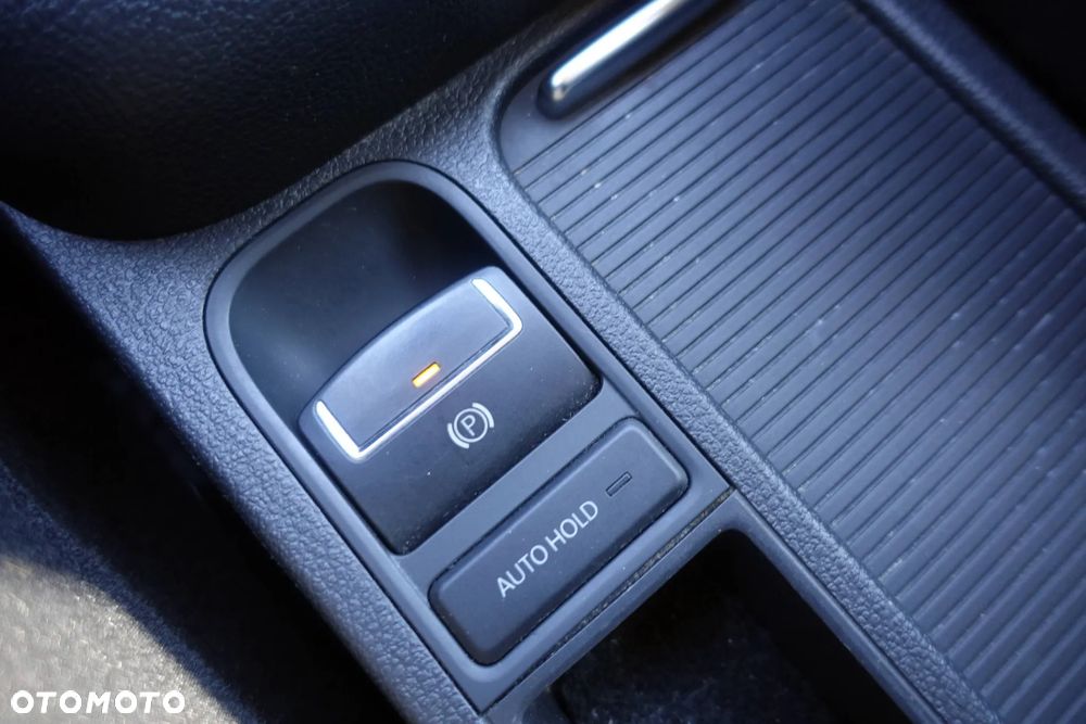 Volkswagen Tiguan 2.0 TDI DPF 4Motion BlueMotion Technology DSG Cup Sport & Style - 25