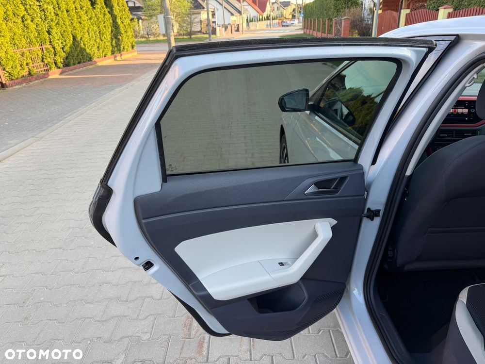 Volkswagen Polo - 26