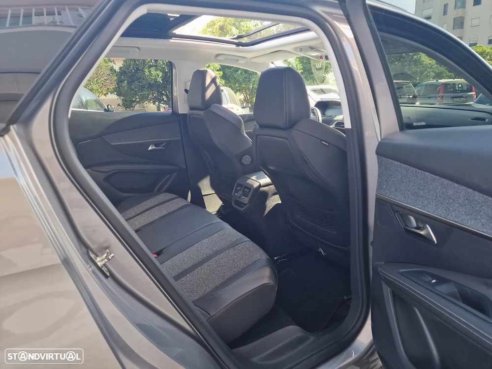 Peugeot 3008 PureTech 130 Stop & Start GPF Allure - 4