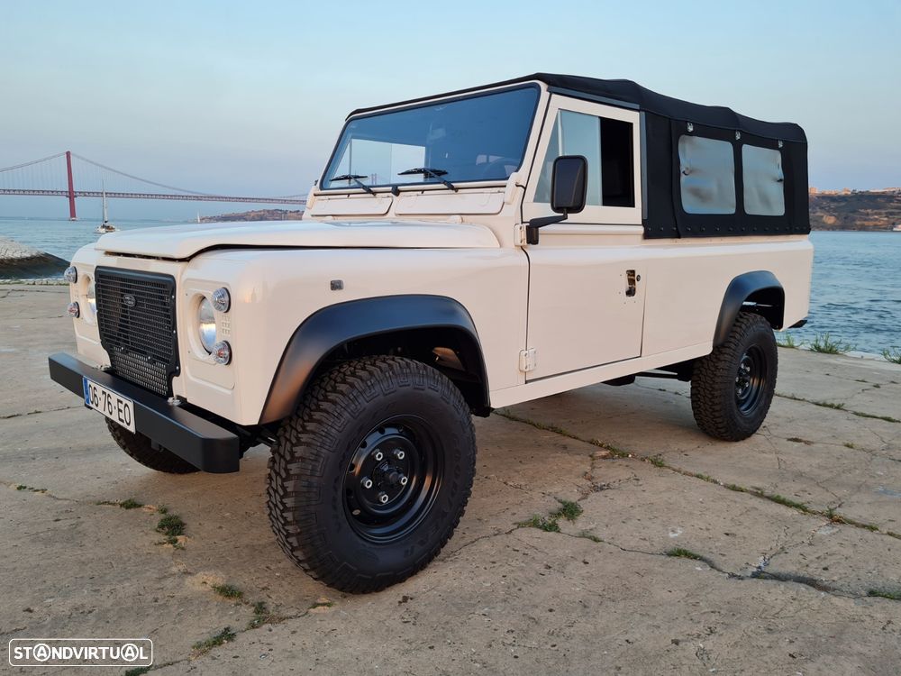 Land Rover Defender - 7