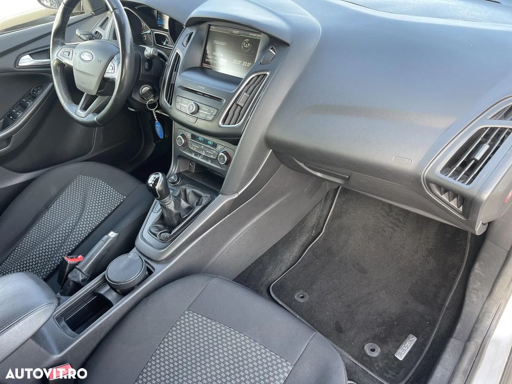 Ford Focus 1.0 EcoBoost Trend - 21