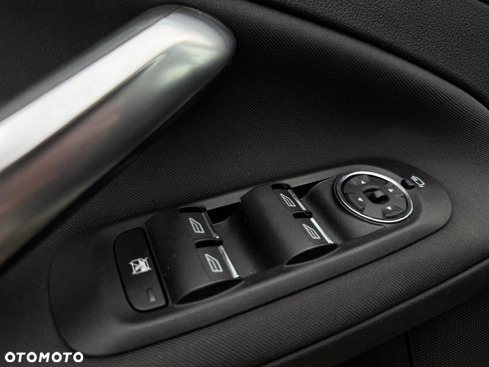 Ford Mondeo 1.6 Ti-VCT Champions Edition - 13