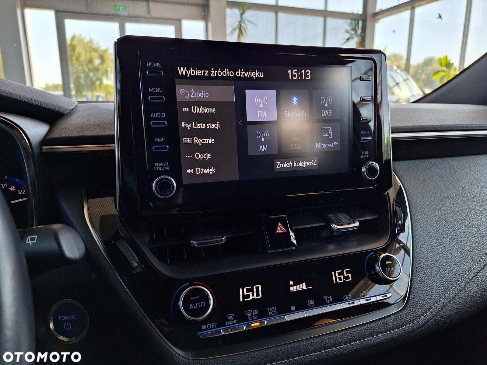 Toyota Corolla 1.8 Hybrid Comfort - 32