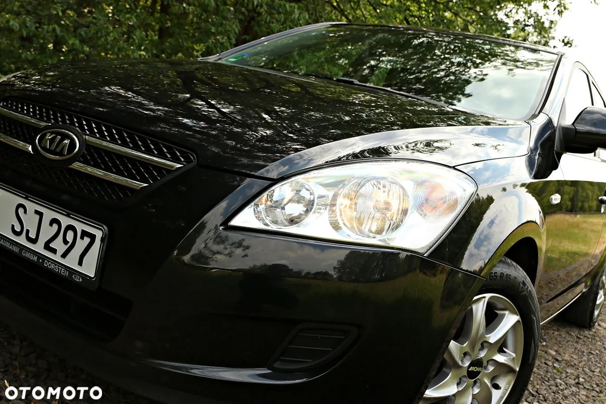 Kia Ceed - 1