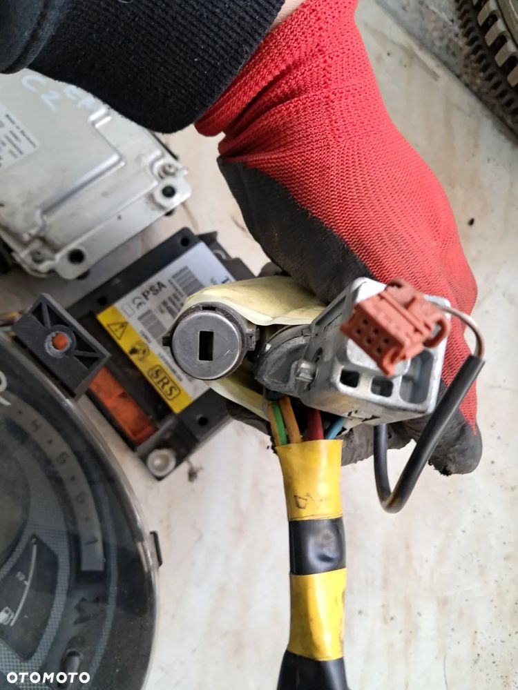 Citroen C2 1.6 VTS Benzyna Automat Zestaw startowy - 4