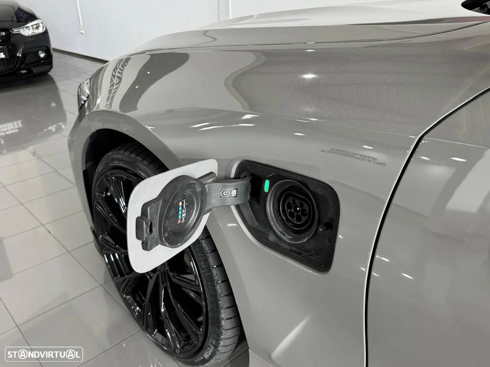 BMW 330 e Touring Pack M Auto - 13