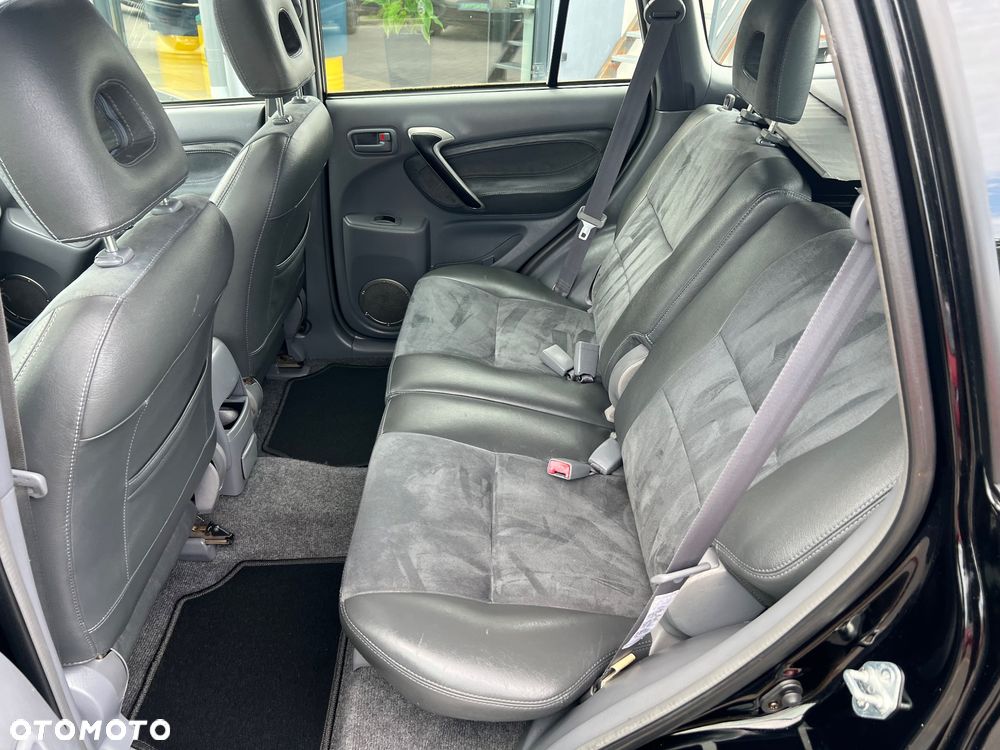 Toyota RAV4 2.0 VVT-i 4x4 - 18