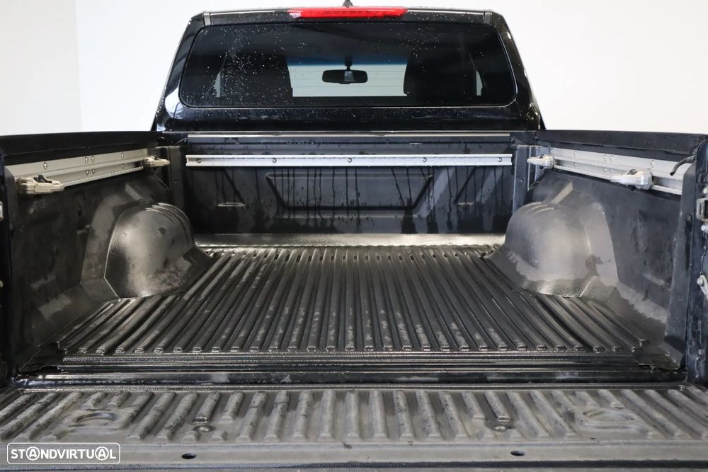 Nissan Navara 2.3 dCi CD 4WD Tekna - 6