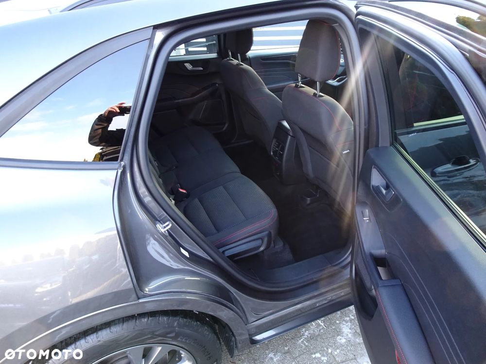 Ford Kuga 1.5 EcoBoost FWD ST-Line - 17