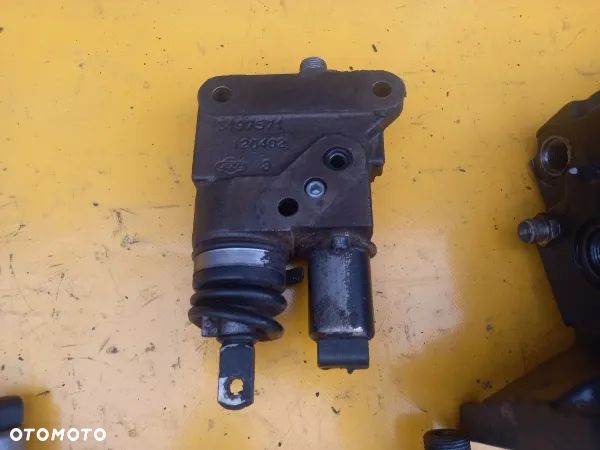 Korpus blok zaworowy cewka New Holland TM190 - 1