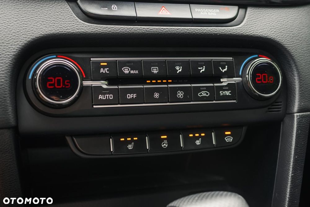 Kia ProCeed 1.6 T-GDI GT DCT - 23