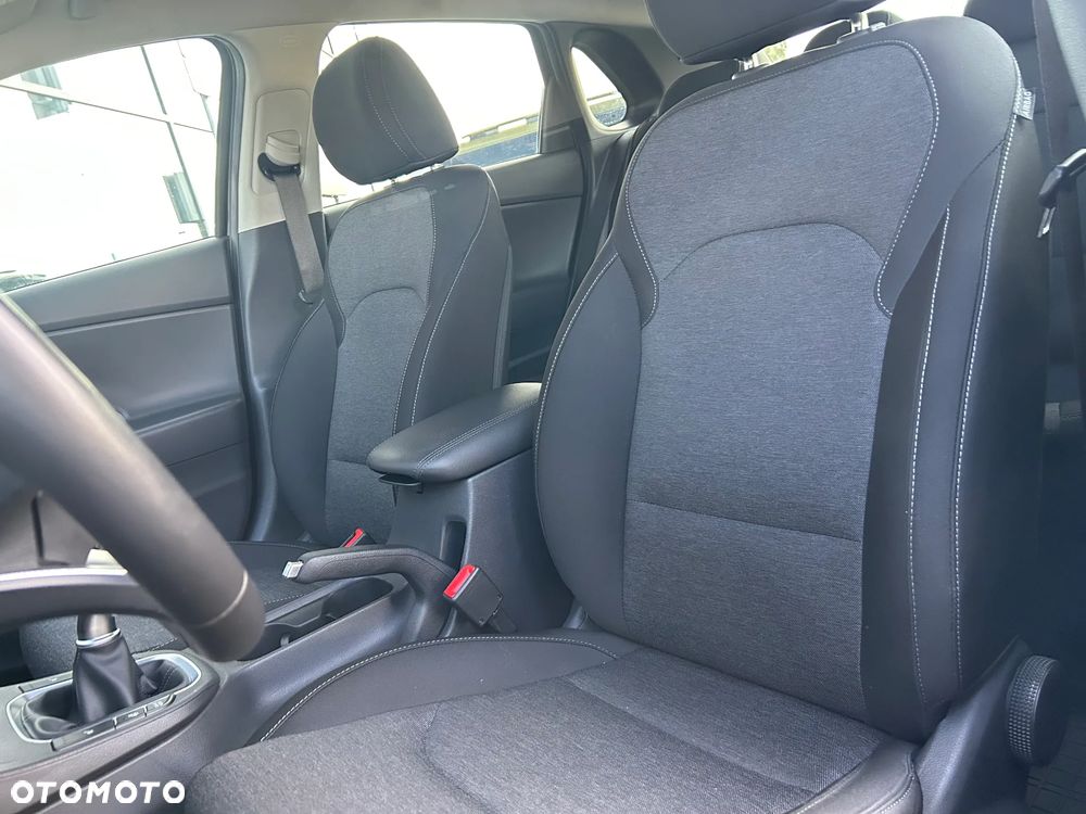 Hyundai i30 1.5 T-GDI 48V Smart - 13