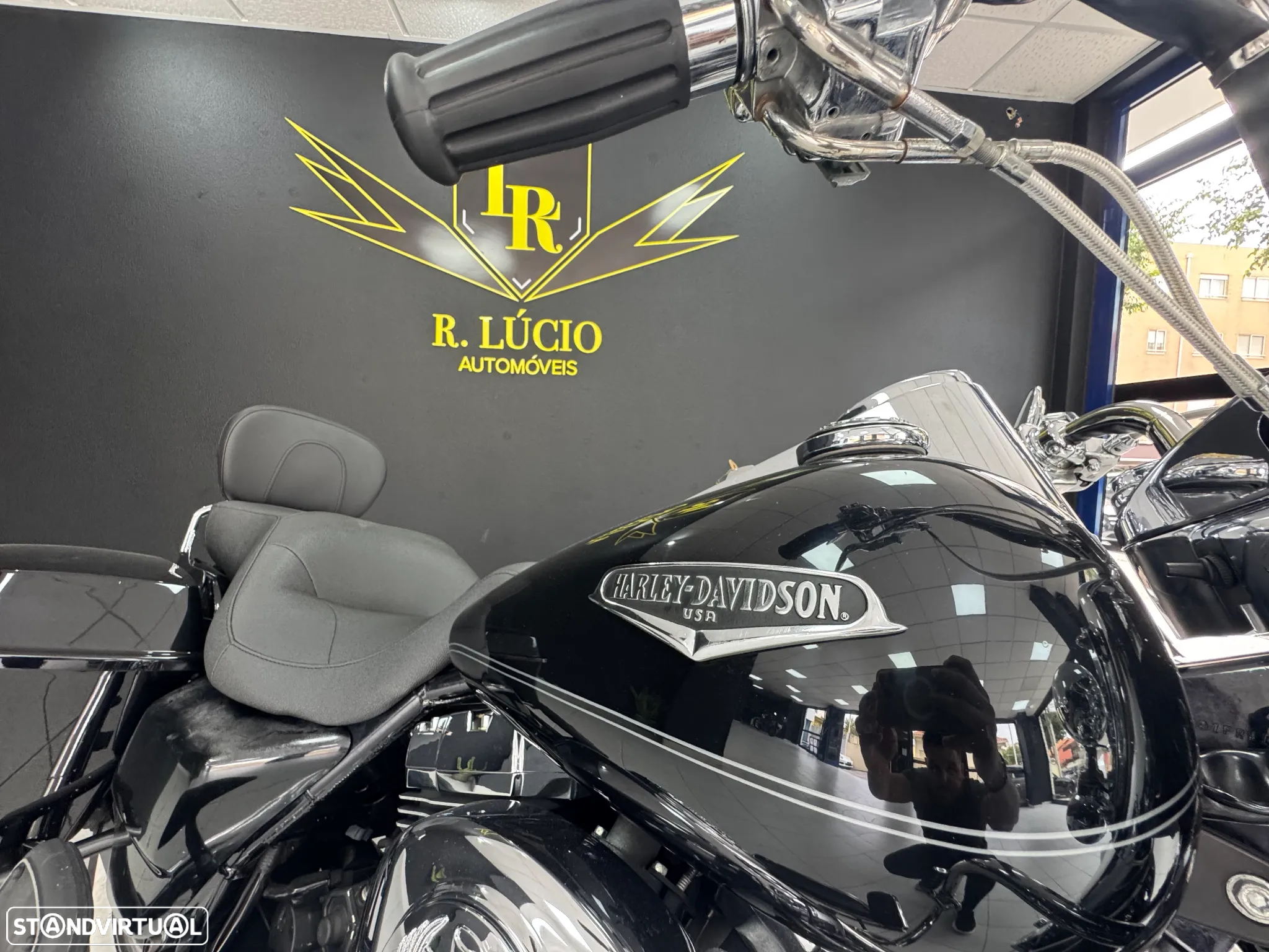 Harley-Davidson Road KING CLASSIC - 9