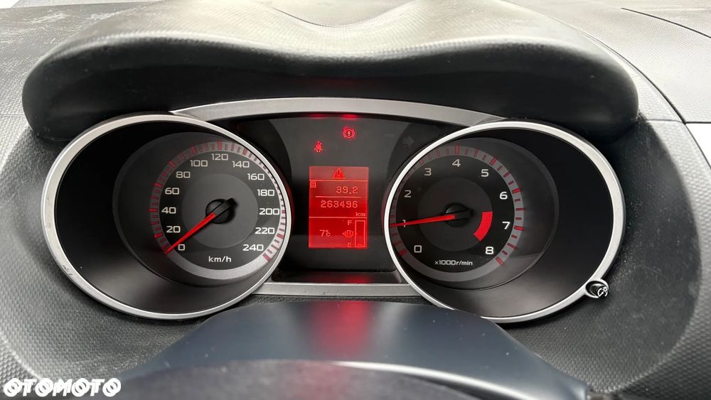 Mitsubishi Outlander 2.4 2WD Plus - 21