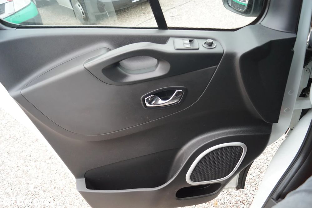Opel Vivaro - 17