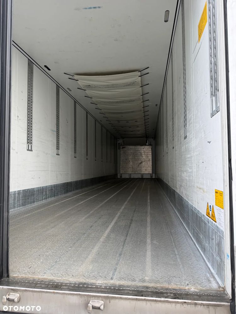 Schmitz Cargobull Chłodnia Dopplestock Uszkodzona - 10