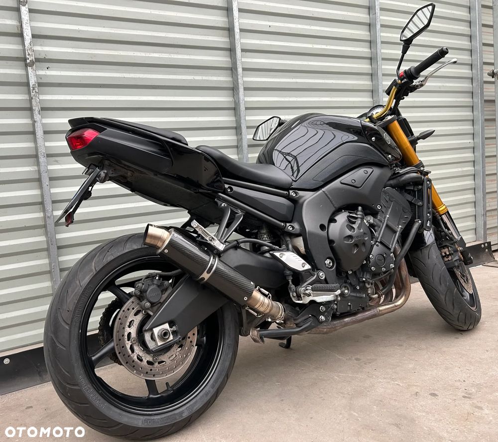 Yamaha FZ8 - 13