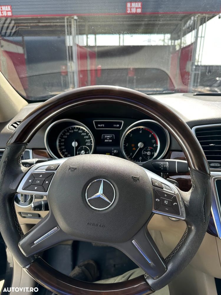 Mercedes-Benz ML - 9