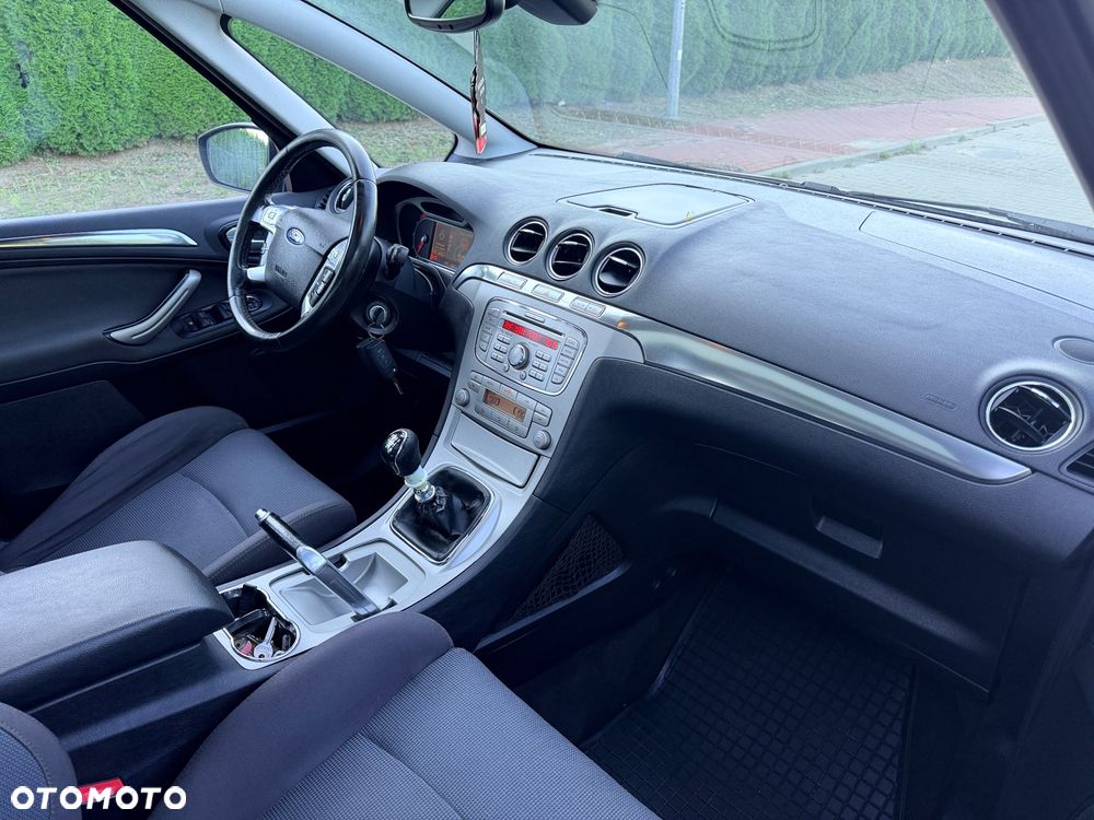 Ford S-Max 2.0 TDCi DPF Ambiente - 28