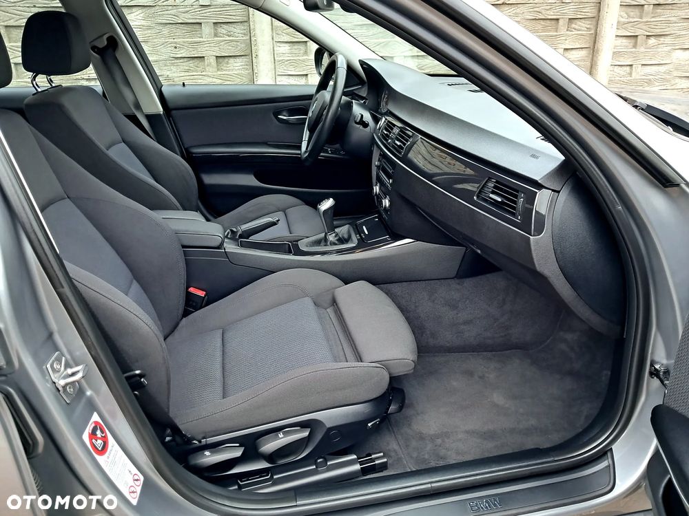 BMW Seria 3 320d - 21