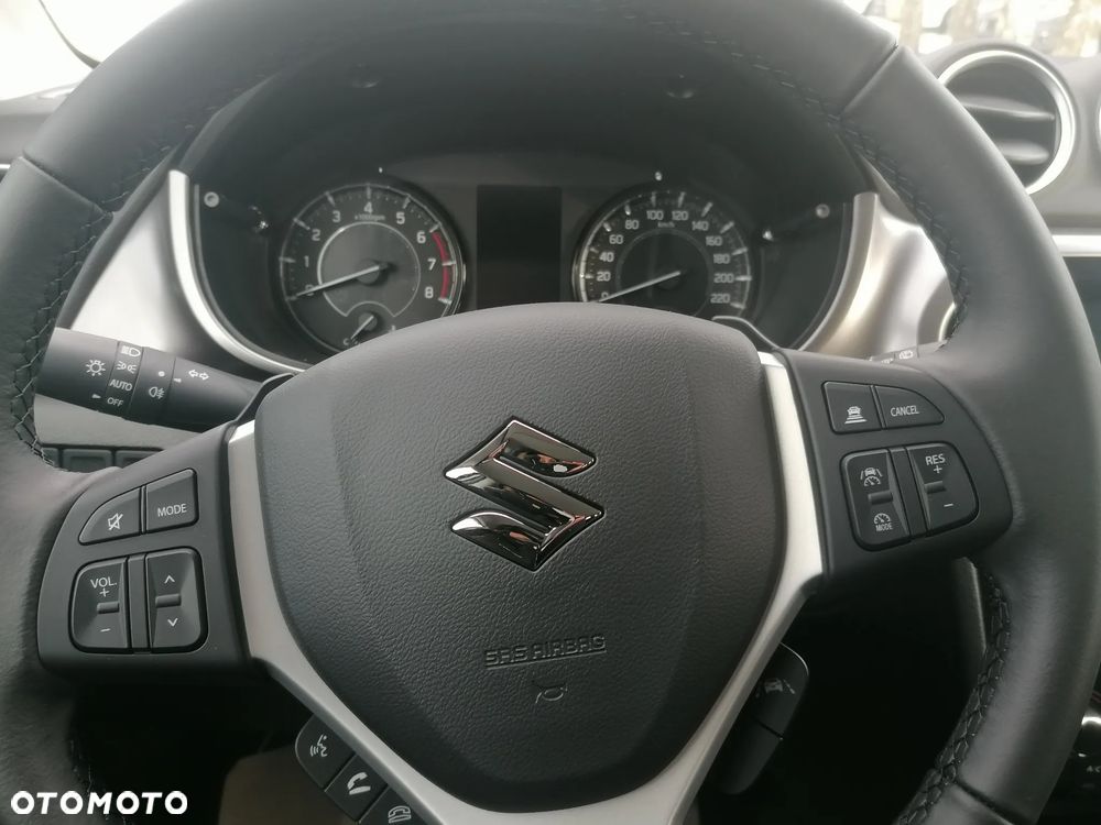 Suzuki Vitara 1.4 Boosterjet mHEV Premium Plus 2WD - 11