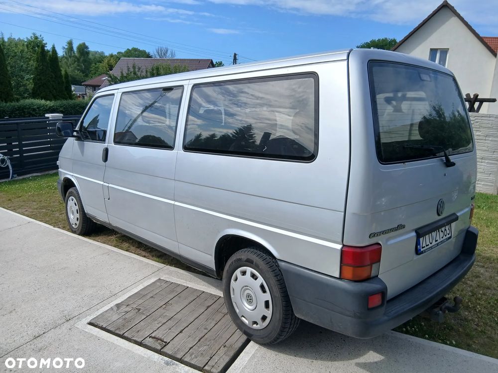 Volkswagen Caravelle Basis / CL - 3