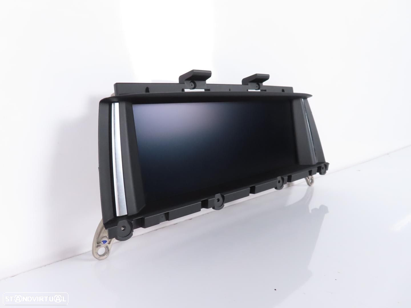 Monitor / Display sistema de navegação / GPS 8.8 GPS Profissional Central Usado... - 2