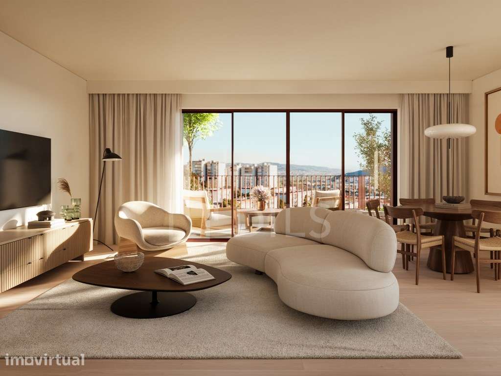 Apartamento T3 com terraço em Santo António dos Cavaleiros - Grande imagem: 3/62