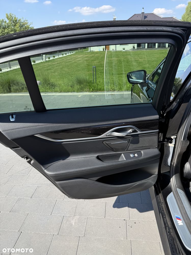 BMW Seria 7 730d xDrive mHEV sport - 26