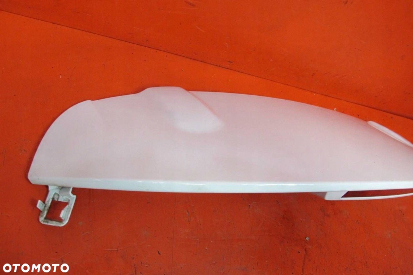 RENAULT CLIO IV 4 SPOILER LOTKA ŚWIATŁO STOP KLAPY TYŁ TYLNEJ OV369 - 3