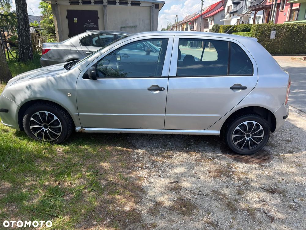 Skoda Fabia 1.2 HTP Ambiente - 2