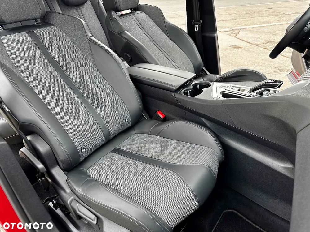 Peugeot 3008 PureTech 130 Stop & Start GPF EAT8 Allure - 21