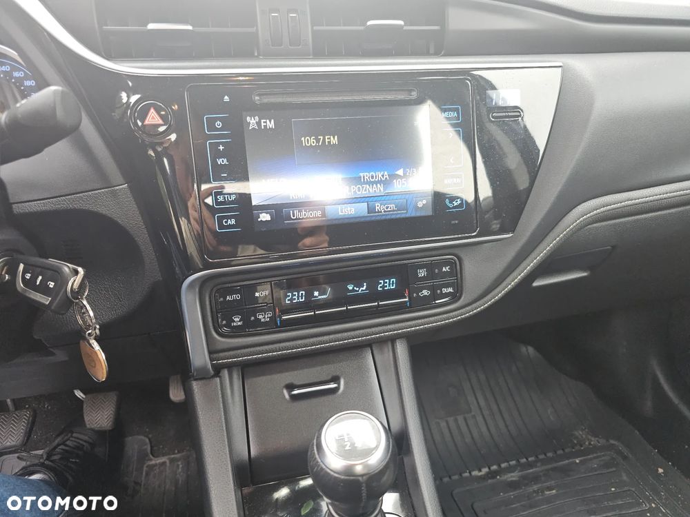 Toyota Corolla 1.6 Active - 13