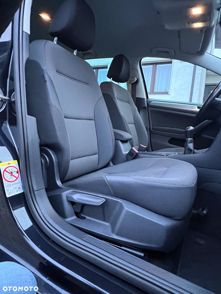 Volkswagen Golf 1.6 TDI BlueMotion Technology Comfortline - 19