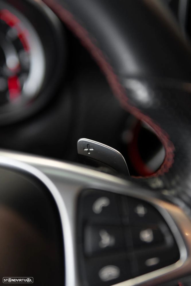 Mercedes-Benz A 45 AMG 4Matic Speedshift 7G-DCT - 37