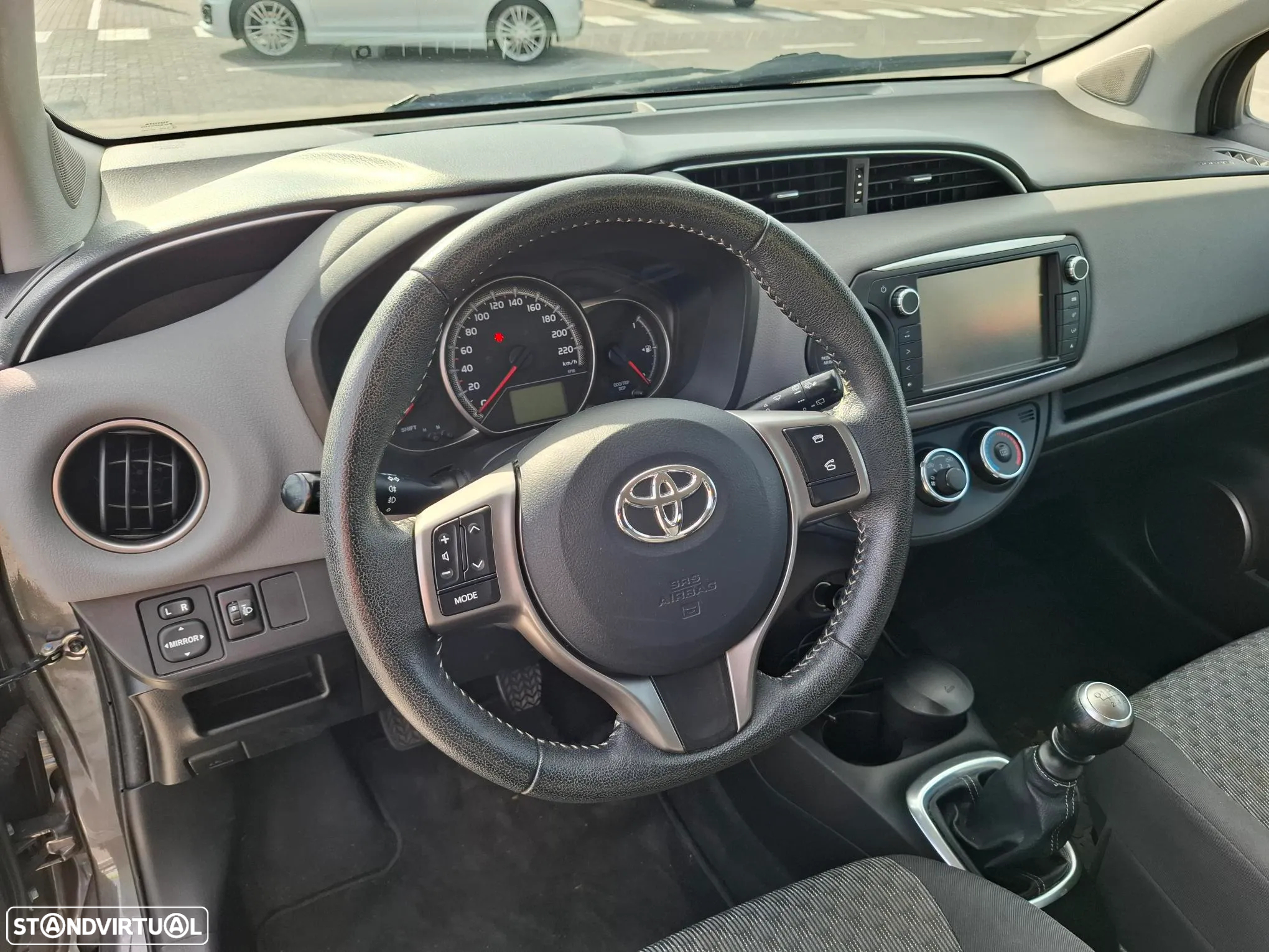 Toyota Yaris 1.33 VVT-i Comfort - 8