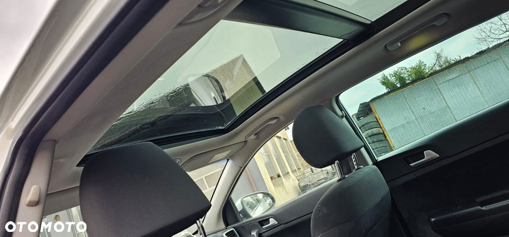 Kia Sportage 1.7 CRDI 2WD ISG Dream-Team Edition - 14