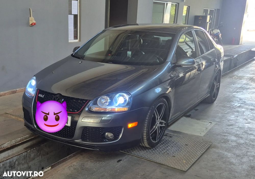 Volkswagen Jetta 2.0 Turbo FSI Sportline - 2
