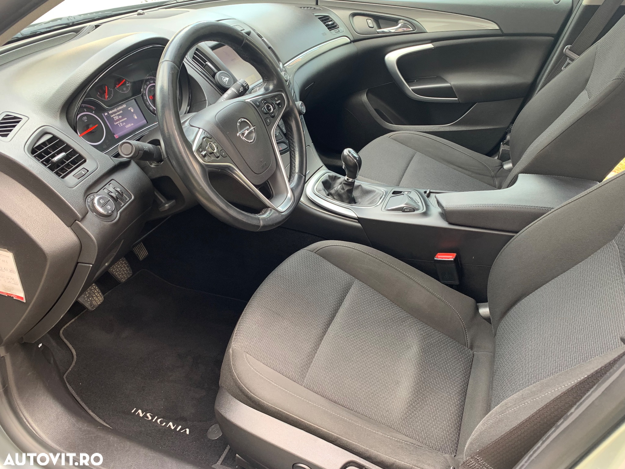 Opel Insignia - 17