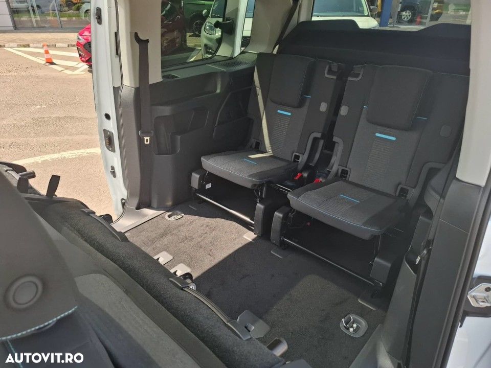 Ford Tourneo Connect - 12